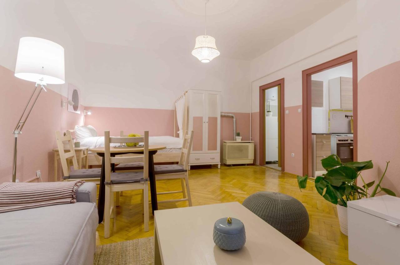 Okra Apartment ブダペスト エクステリア 写真